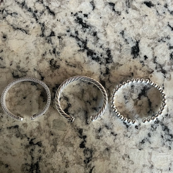 Silver bracelets - Picture 1 of 3